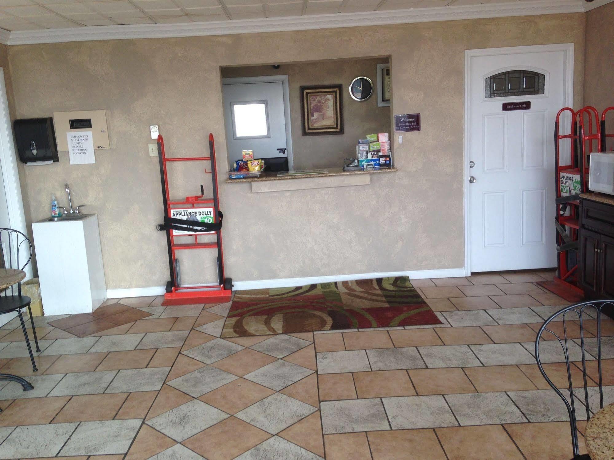Super 8 By Wyndham Hazleton Motel Luaran gambar